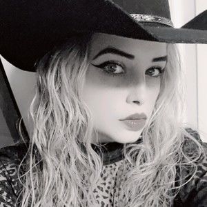 Meet your Posher, Becky